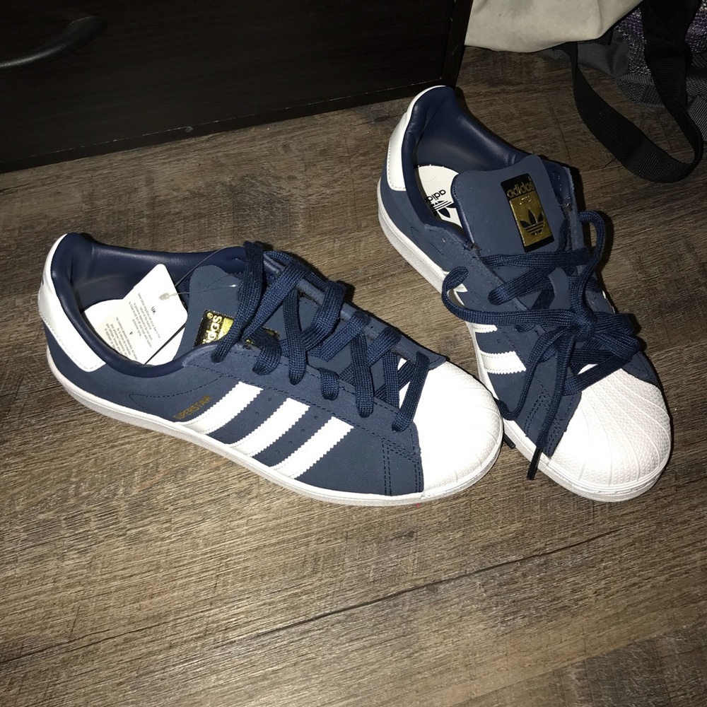 Adidas superstars
